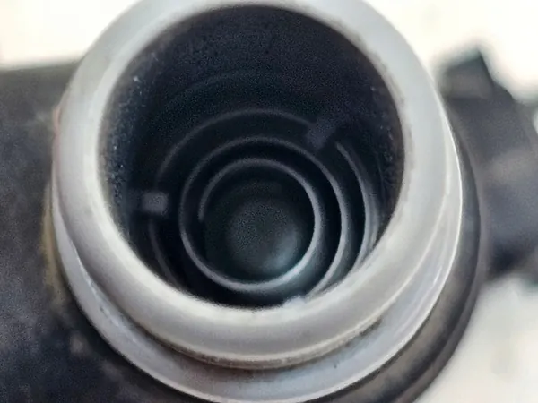 Válvula Combustible Ford Edge OEM GU5A-9G712-CC Usado image 3