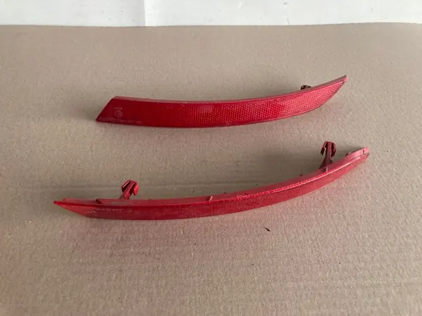 Luz Reflectante Trasera VW 3C8945106B 3C8945105B image 2
