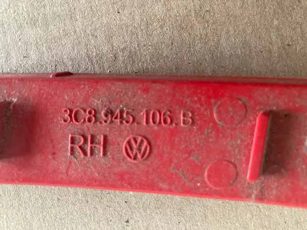 Luz Reflectante Trasera VW 3C8945106B 3C8945105B image 3