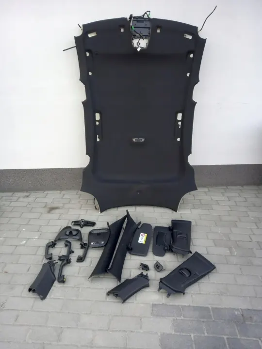 OEM PODSUFITKA CZARNA R-DESIGN Asidero Negro Volvo V40 image 2