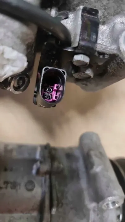 VW Phaeton 3.0TDI Kompressori 2002-2007 3D0820803T image 6