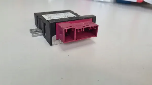 BMW E90 E70 Brandstofpomp Controlemodule 7276046 image 4