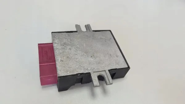 BMW E90 E70 Brandstofpomp Controlemodule 7276046 image 5