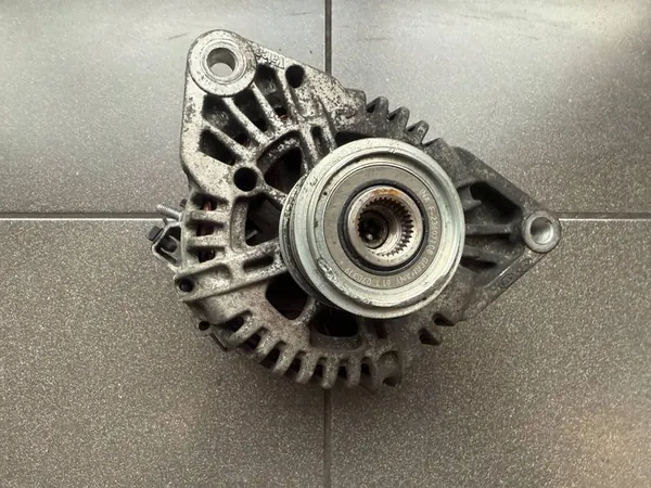 Vaihtovirtageneraattori Hyundai 1.5 CRDI OE 373002A110 image 3