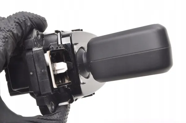 Volvo XC40 II Schalthebel OEM 32324877 - Gebraucht image 5