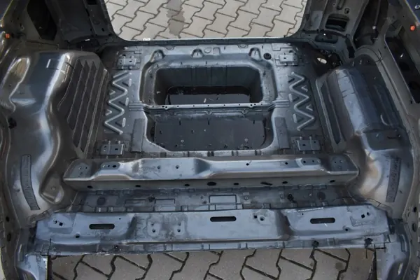 Vasen/oikea takalokasuoja OEM A4636108501 Mercedes G image 3