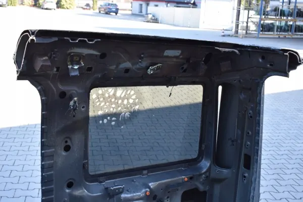 Vasen/oikea takalokasuoja OEM A4636108501 Mercedes G image 4