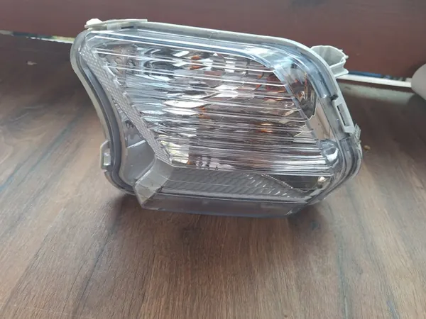 Farol de nevoeiro esquerdo Ford Kuga II OEM GV4413B221A S-P image 2