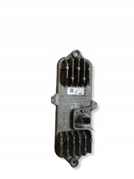 Audi Q7 4M bakljusreflektor OEM 1070002 image 2
