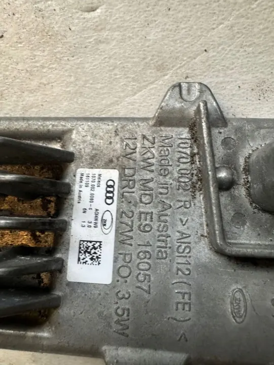 Audi Q7 4M bakljusreflektor OEM 1070002 image 3