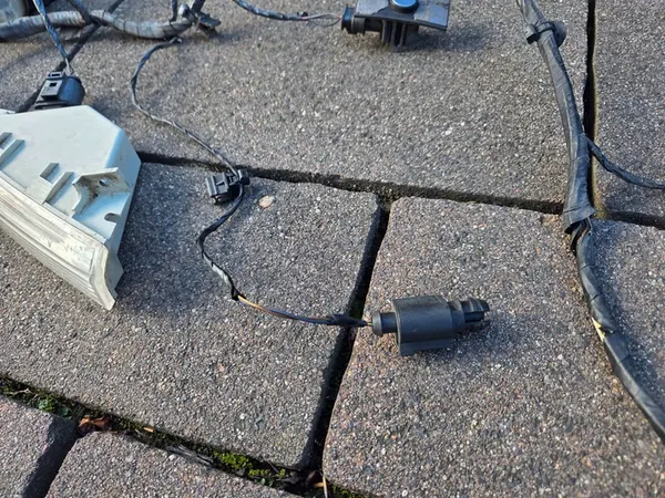 PASSAT CC Främre kabelsats PDC + 4 sensorer + lampor 08-2011 image 6