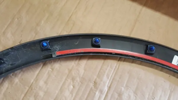Audi Q4 Salpicadero Trasero Izquierdo OEM 89A853817D image 8