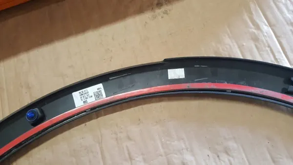 Audi Q4 Salpicadero Trasero Izquierdo OEM 89A853817D image 9