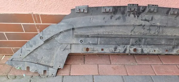 OEM 8891525636 Puskurisuojus Lynk & Co:lle image 3