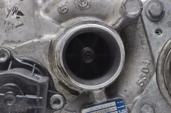 Turbocompresor 1.6THP para Peugeot RCZ 2011 OEM V760088380 image 2