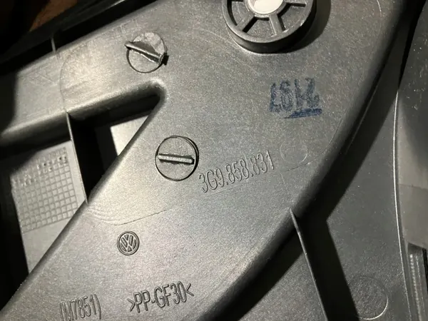 Dachträgerhalterung OEM 3G9858832/3G9858831 Passat B8 image 7