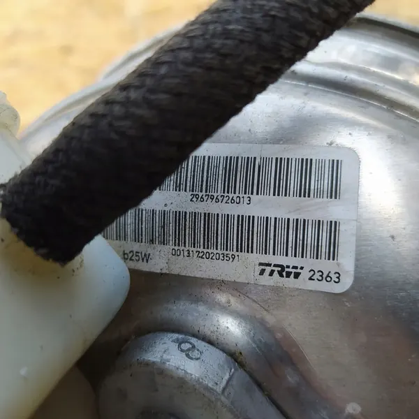BMW F10 F11 Bromsservo Pump 6792956 image 3