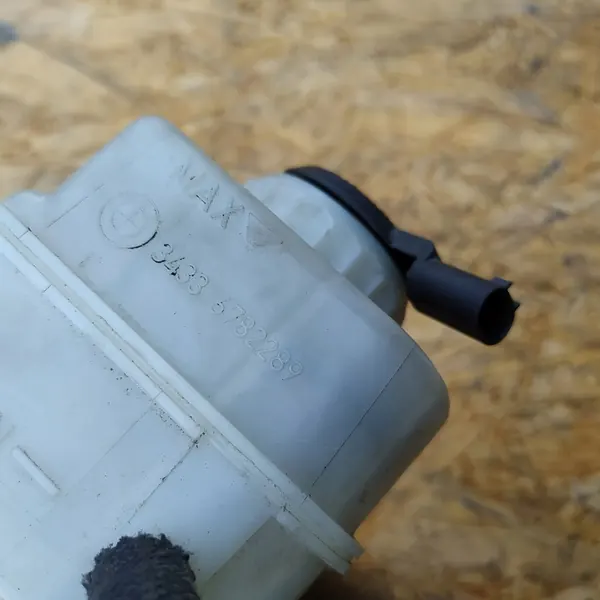 BMW F10 F11 Bromsservo Pump 6792956 image 4