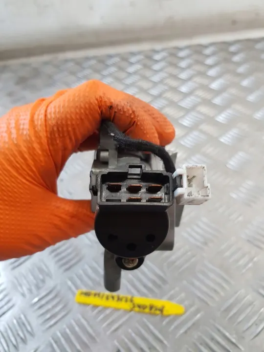 Mitsubishi Carisma 1997 käynnistyskytkin OEM 36278900 image 4
