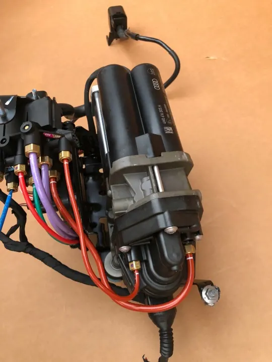 Audi Q7 Q8 Veringscompressorpomp OEM 4M0616005H image 8