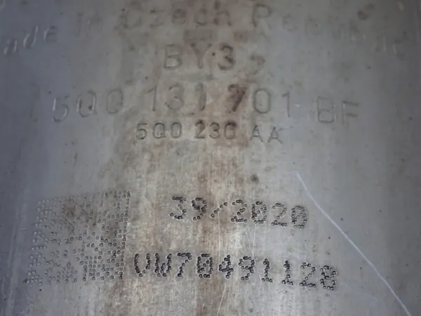 Filtro DPF Skoda Karoq OEM 5Q0131701BF Usado image 5