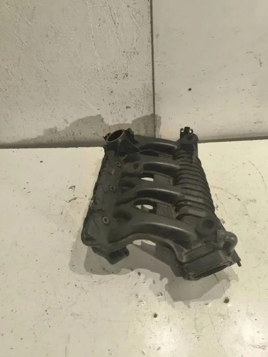 Colector de admisión usado OEM A2710903037 para Mercedes-Benz image 2