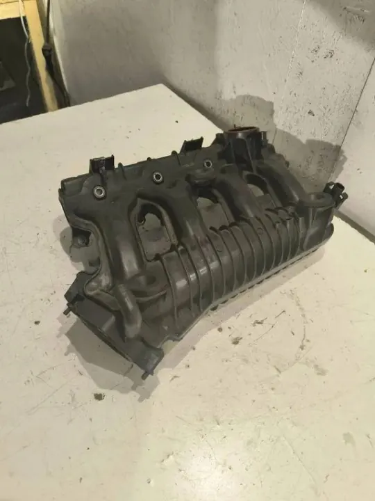 Colector de admisión usado OEM A2710903037 para Mercedes-Benz image 3