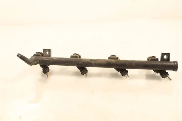 Renault OE 8200139674 C Fuel Rail image 3