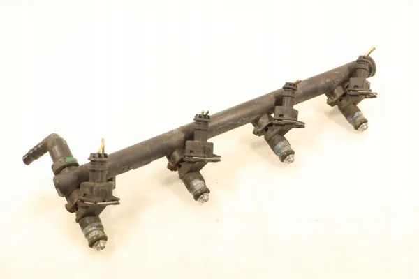 Renault OE 8200139674 C Fuel Rail image 5