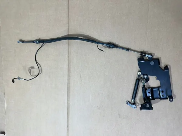 OEM A2307900079 taka-hyllyn mekanismi Mercedes SL R230 image 2