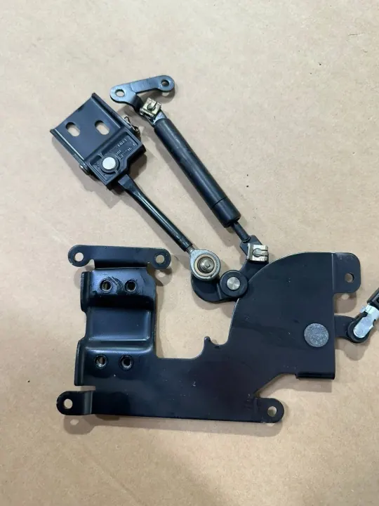 OEM A2307900079 taka-hyllyn mekanismi Mercedes SL R230 image 3