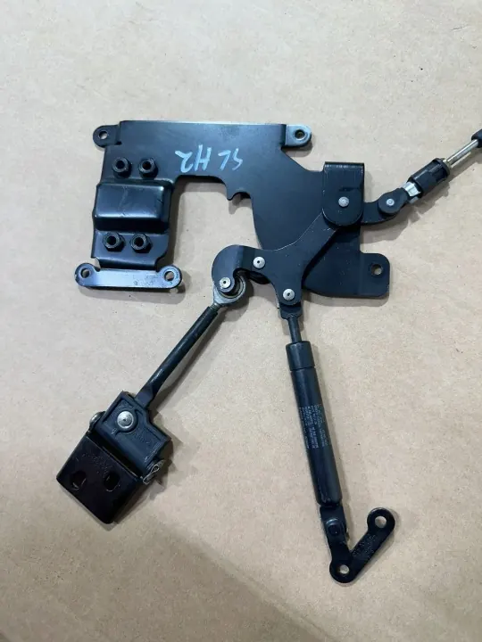 OEM A2307900079 taka-hyllyn mekanismi Mercedes SL R230 image 4