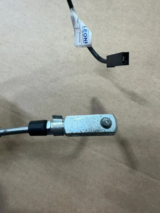 OEM A2307900079 taka-hyllyn mekanismi Mercedes SL R230 image 8