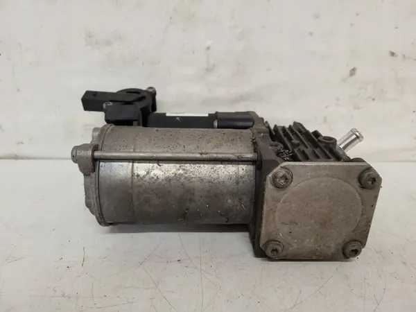 Airmatic Ophanging Compressor A6393200404 Gebruikt image 4