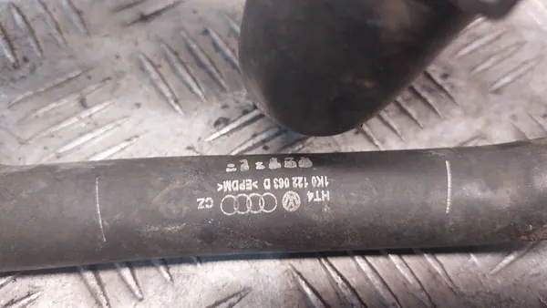 Vesiputki Skoda Octavia II RS 06F122101A image 6