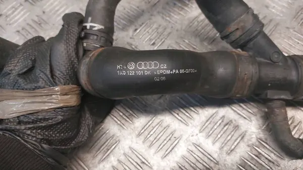 Vesiputki Skoda Octavia II RS 06F122101A image 7