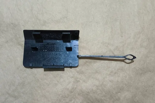 Cache de crochet arrière Mercedes E-Class W212 AMG A2128850426 image 2