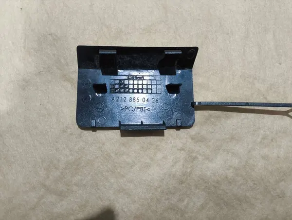 Cache de crochet arrière Mercedes E-Class W212 AMG A2128850426 image 3