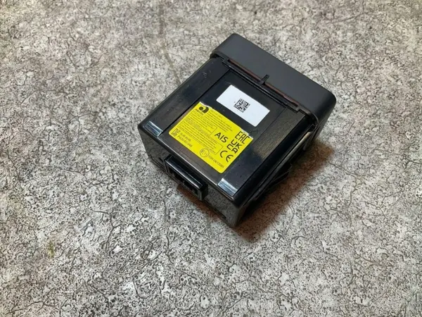 Puerto USB Hyundai OEM 96125K31004X - Usado image 3