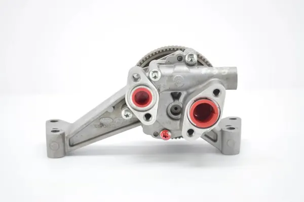 Pompe à huile Hyundai ix35 OEM 213102F301 - Occasion image 4