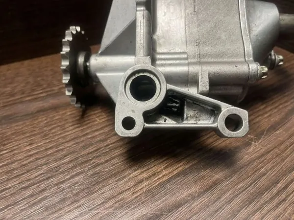 Öljypumppu OEM 6111810201 Mercedes-Benz E W211:lle image 10