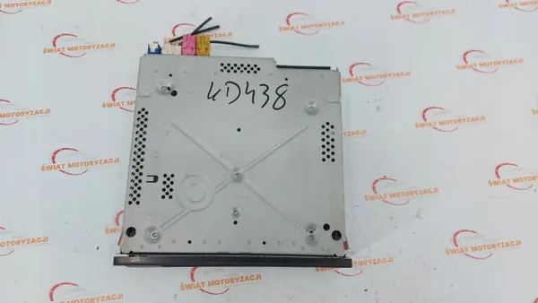 VW Golf VII 1.6 TDI Navigatielezer OEM 3Q0035874B image 3