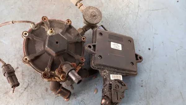 Opel Vectra B Station LPG Kit - Gebruikt OEM-onderdeel image 3