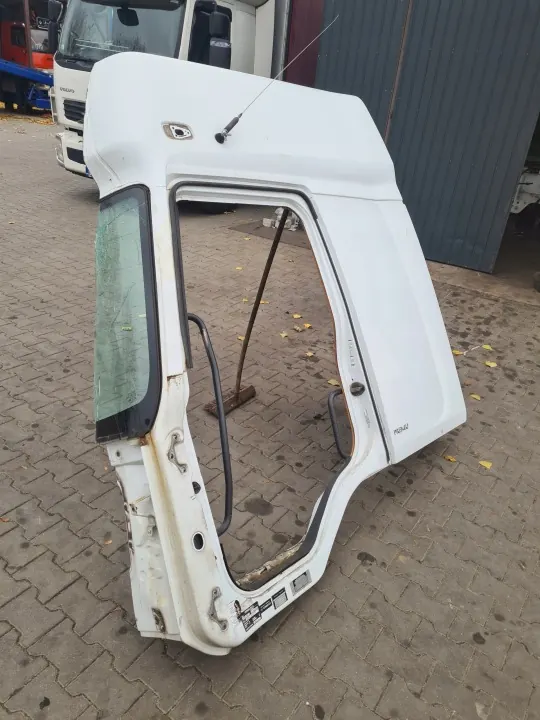 Ohjaamon Porras Vasen OEM RENAULT PREMIUM DXI Käytetty image 2