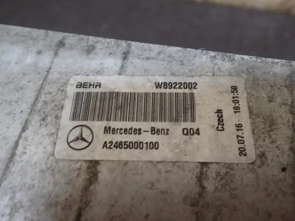 Radiateur moteur Mercedes-Benz OE A 246 500 01 00 image 3