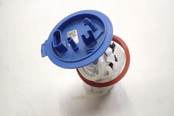 VW GOLF 7 BRANDSTOFPOMP 5Q0919051BK image 2