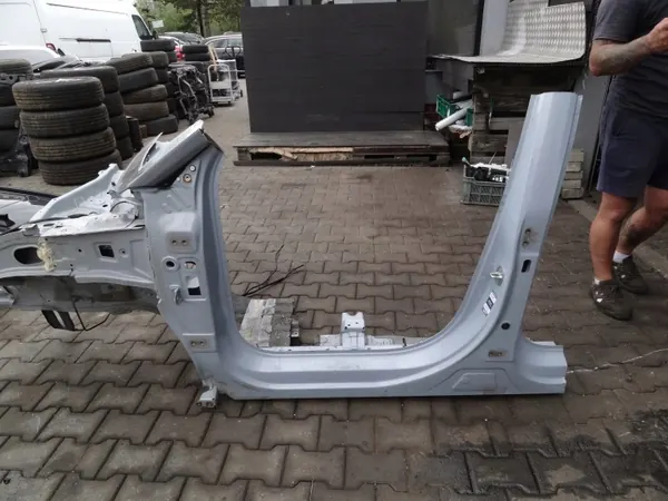 BAIC OEM A00114335L Linker Schweller - Gebraucht image 3