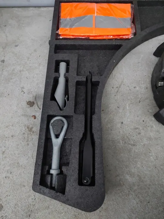 Kit de Réparation Levage FORD KUGA MK2 OEM - Cric & Mousse image 3
