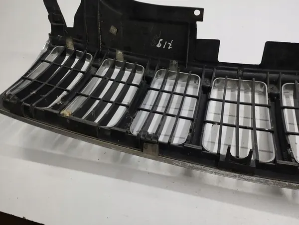 Jeep Grand Cherokee (WK) 2005 Grill / Upper Radiator image 10