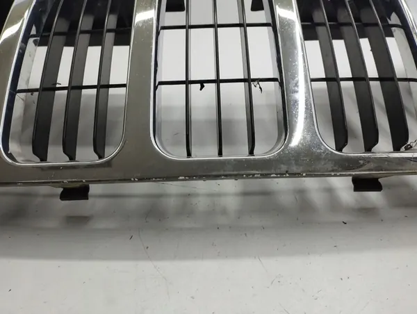 Jeep Grand Cherokee (WK) 2005 Grill / Upper Radiator image 4